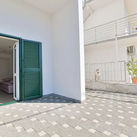 Kati Apartman