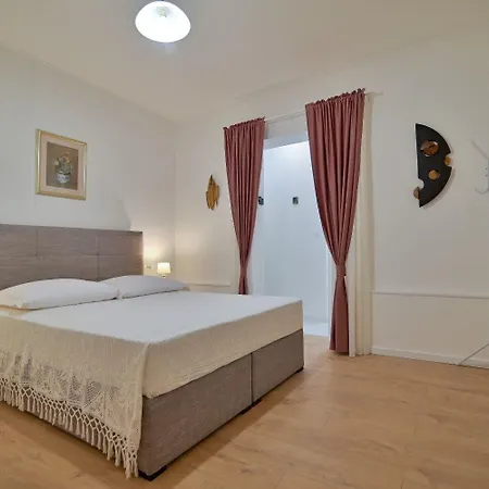 Apartment Kati - Garden Trogir